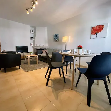 Holiday home Botanical 2 Bedroom With Com Pool Vm33