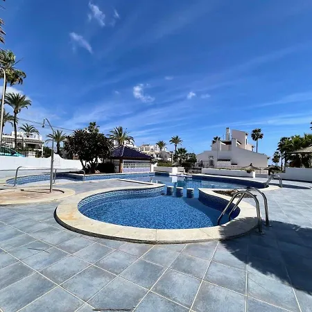 Semesterbostad Botanical 2 Bedroom With Com Pool Vm33 *